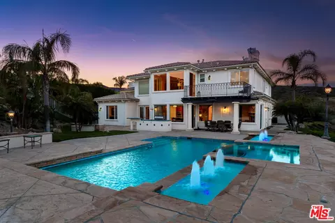 7416 Wiscasset Dr, West Hills, CA 91304