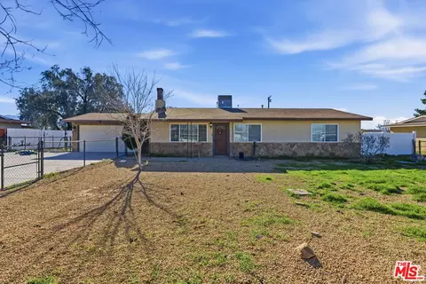 22225 Kayenta Rd, Apple Valley, CA 92308