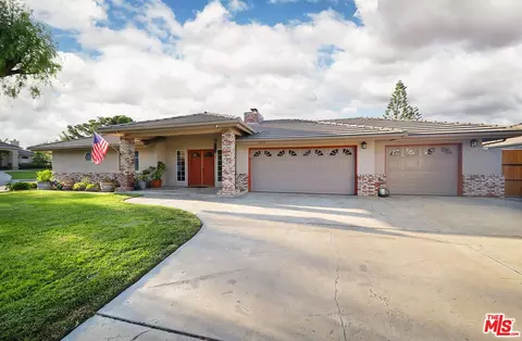 Exterior - 7200 Clifftop Way, Bakersfield, CA 93306 photo 3 of 10