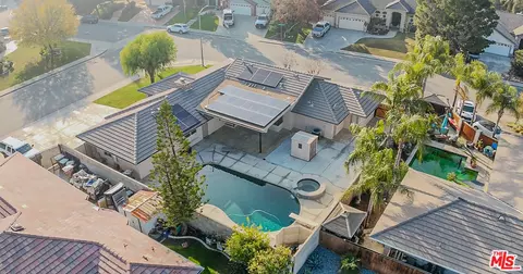 View/Area - 7200 Clifftop Way, Bakersfield, CA 93306 photo 7 of 7