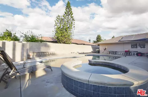 Exterior - 7200 Clifftop Way, Bakersfield, CA 93306 photo 8 of 10