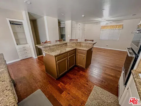 Kitchen - 7200 Clifftop Way, Bakersfield, CA 93306 photo 3 of 5