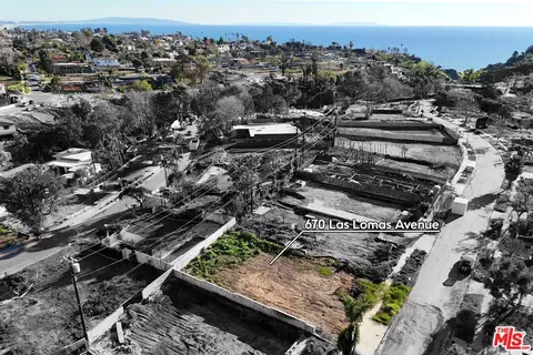 670 Las Lomas Ave, Pacific Palisades, CA 90272