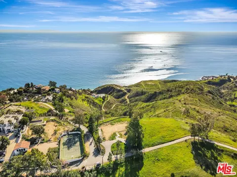 20960 Big Rock Dr, Malibu, CA 90265
