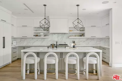 413 Marigold Ave, Corona Del Mar, CA 92625