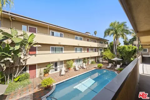 970 Palm Ave #218, West Hollywood, CA 90069