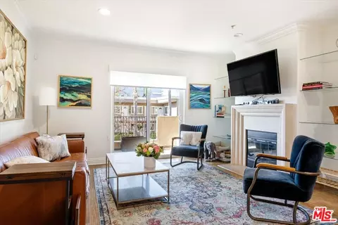 4394 Farmdale Ave #202, Studio City, CA 91604