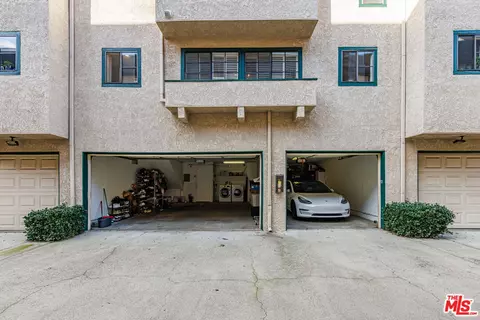 170 N Sierra Bonita Ave #4, Pasadena, CA 91106
