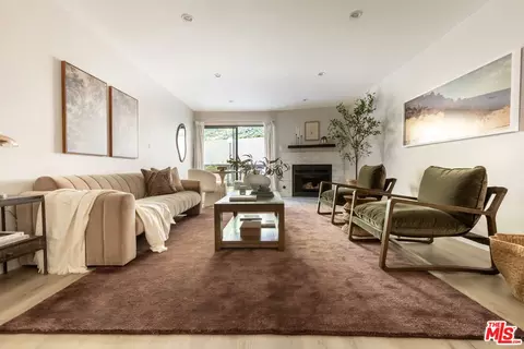 2018 Griffith Park Blvd #109, Los Angeles, CA 90039