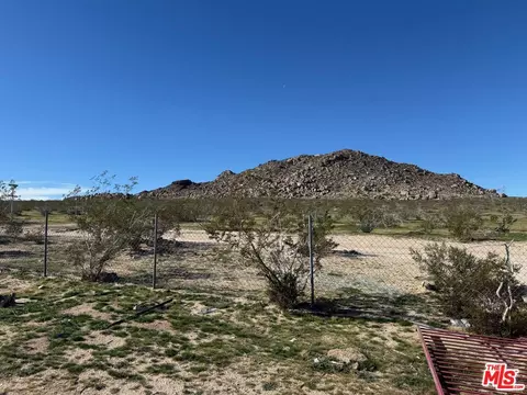 3475 Kickapoo Trl, Landers, CA 92285 photo 1