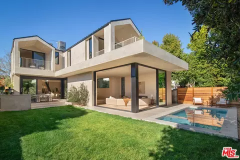 2048 Linnington Ave, Los Angeles, CA 90025