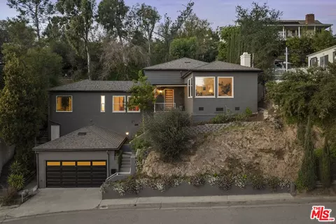 1611 Puebla Dr, Glendale, CA 91207