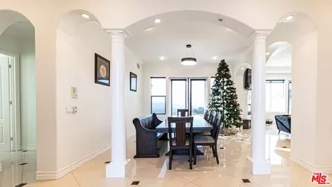 Dining - 8321 Overview Ct, Yucaipa, CA 92399 photo 1 of 3