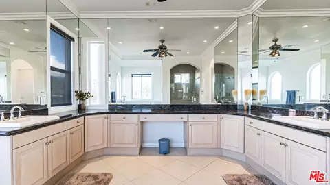 Bath - 8321 Overview Ct, Yucaipa, CA 92399 photo 5 of 11