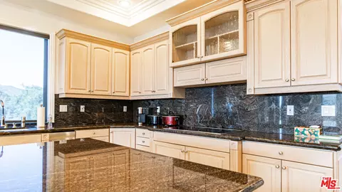 Kitchen - 8321 Overview Ct, Yucaipa, CA 92399 photo 5 of 5