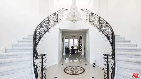 Entry Way - 8321 Overview Ct, Yucaipa, CA 92399 photo 2 of 4