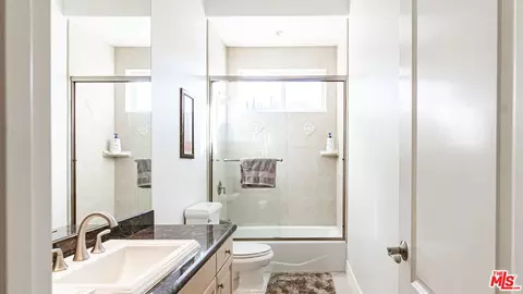 Bath - 8321 Overview Ct, Yucaipa, CA 92399 photo 2 of 11