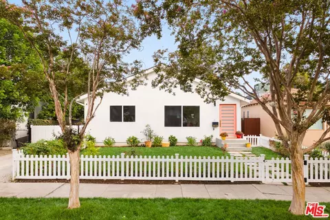 5828 Irvine Ave, North Hollywood, CA 91601