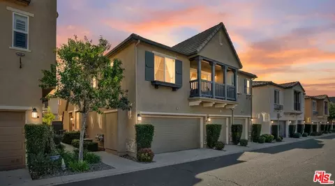 28452 Santa Rosa Ln, Santa Clarita, CA 91350