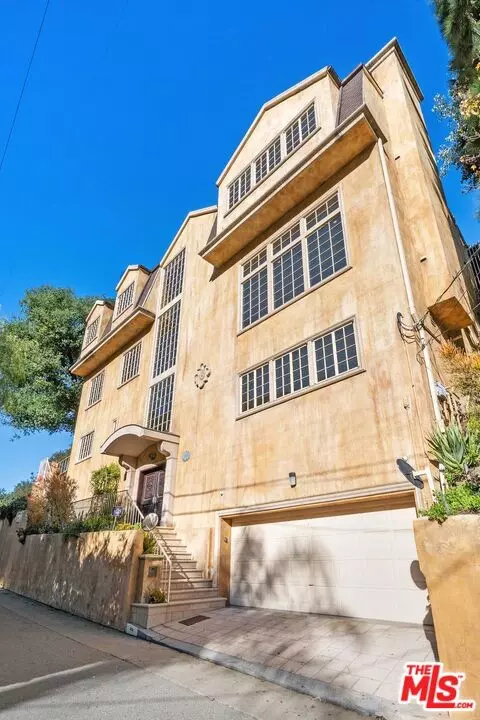 1808 Franklin Canyon Dr, Beverly Hills, CA 90210