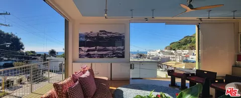 201 Entrada Dr, Santa Monica, CA 90402