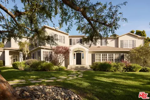 360 S Anita Ave, Los Angeles, CA 90049