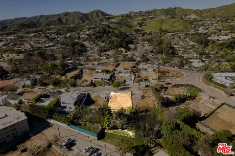 844 Las Lomas Ave, Pacific Palisades, CA 90272