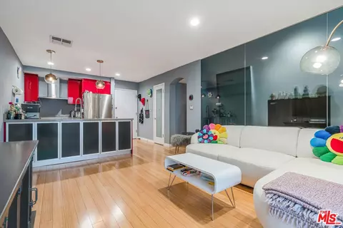 750 N Kings Rd #225, West Hollywood, CA 90069