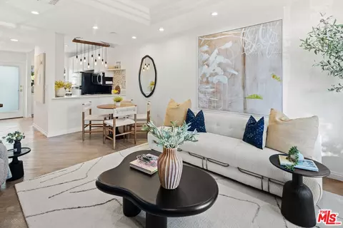 2500 Abbot Kinney Blvd #7, Venice, CA 90291