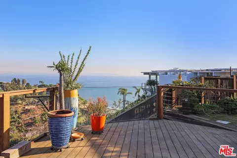 3912 Spray Ln, Malibu, CA 90265