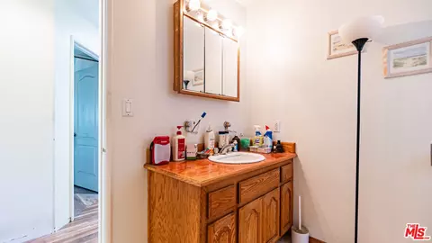 Bath - 23876 Crest Forest Dr, Crestline, CA 92325 photo 5 of 5