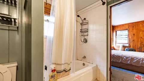 Bath - 23876 Crest Forest Dr, Crestline, CA 92325 photo 3 of 5