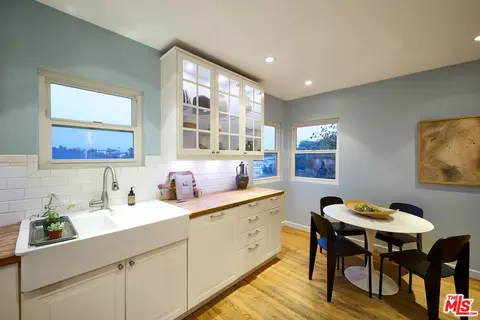 1835 7th St #D, Santa Monica, CA 90401
