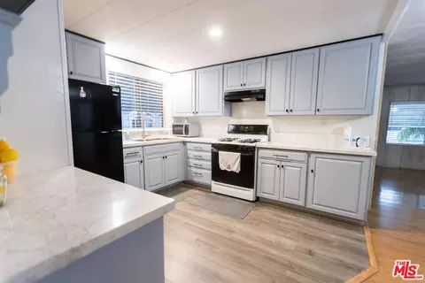 2755 Arrow Highway Hwy #111, La Verne, CA 91750