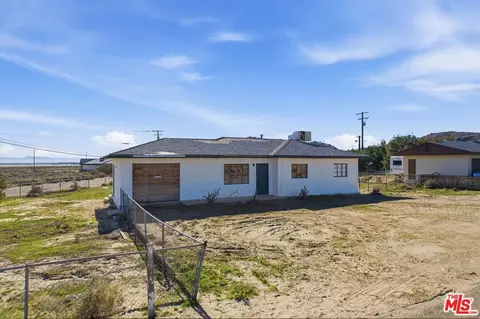 13879 Carson St, Trona, CA 93562 photo 3