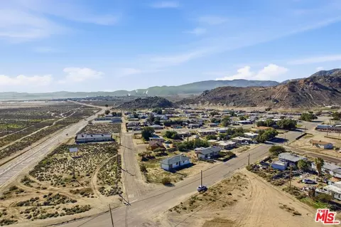 13879 Carson St, Trona, CA 93562 photo 4