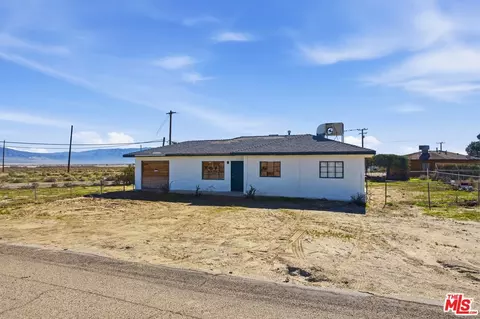 13879 Carson St, Trona, CA 93562 photo 2
