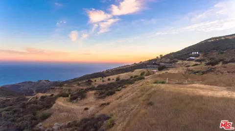 View/Area - 9950 Cotharin Rd, Malibu, CA 90265 photo 6 of 10