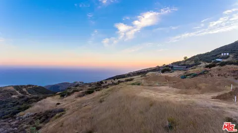 View/Area - 9950 Cotharin Rd, Malibu, CA 90265 photo 5 of 10