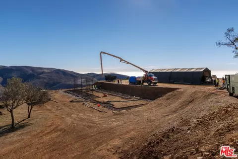 Exterior - 9950 Cotharin Rd, Malibu, CA 90265 photo 5 of 7