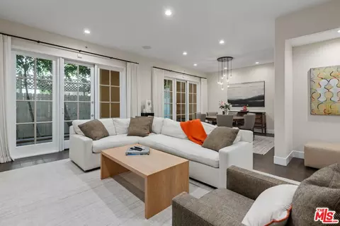 11500 San Vicente Blvd #216, Los Angeles, CA 90049