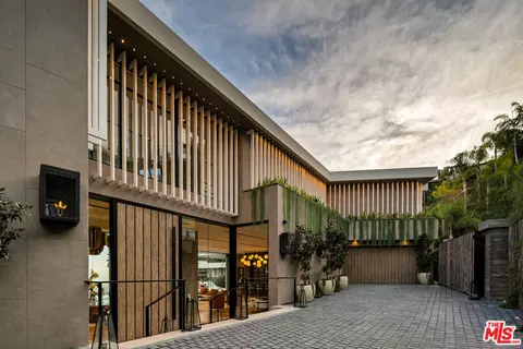 9330 Flicker Way, Los Angeles, CA 90069