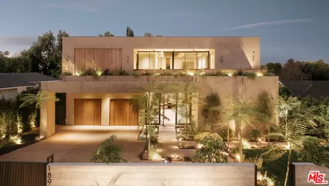 18911 Ringling St, Tarzana, CA 91356