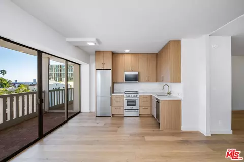 999 N Doheny Dr #306, West Hollywood, CA 90069
