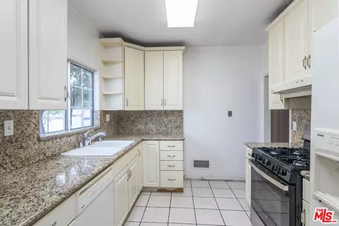 Kitchen - 1025 E Garfield Ave, Glendale, CA 91205 photo 1 of 1