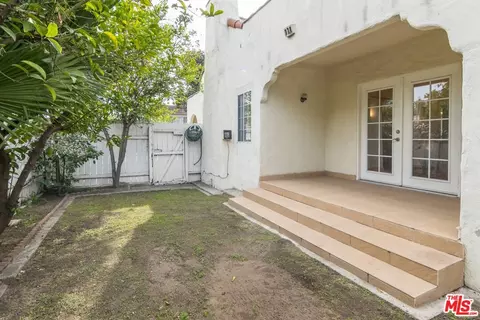 Exterior - 1025 E Garfield Ave, Glendale, CA 91205 photo 2 of 6