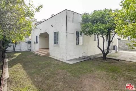 Exterior - 1025 E Garfield Ave, Glendale, CA 91205 photo 3 of 6
