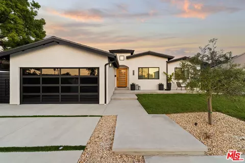 8212 Winsford Ave, Los Angeles, CA 90045