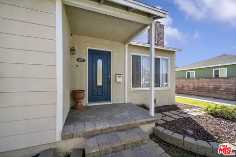 4516 Walnut Ave, Long Beach, CA 90807