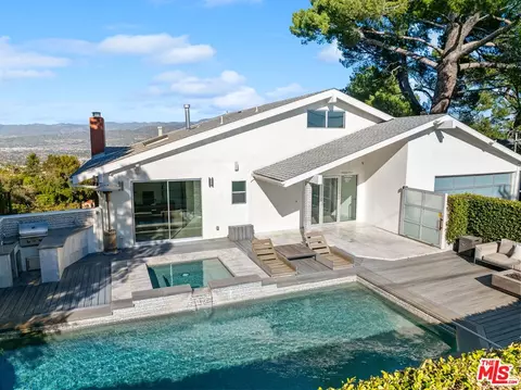 7377 Pyramid Pl, Los Angeles, CA 90046